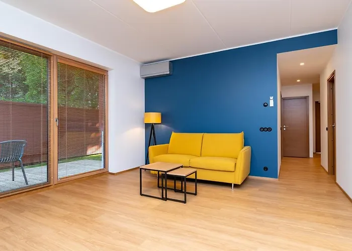 Апартаменты Self-check-in Spacious 1 Bedroom With Terrace And Free Parking