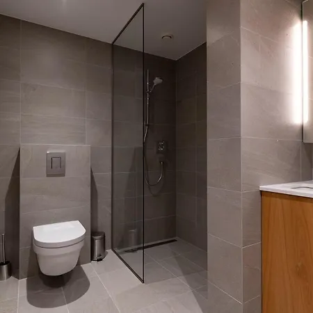 Self-check-in Spacious 1 Bedroom With Terrace And Free Parking Appartamento